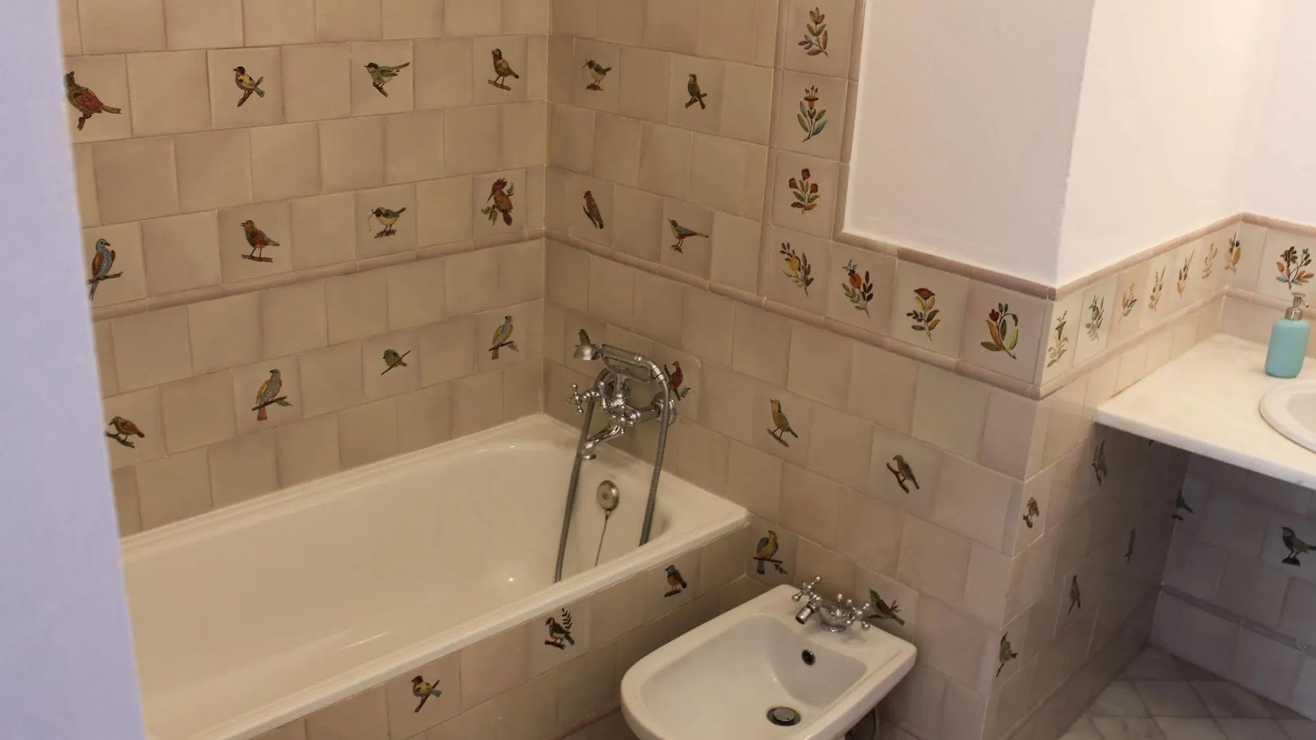 Ferienwohnung Life Select San Bernardo Sevilla Spanien