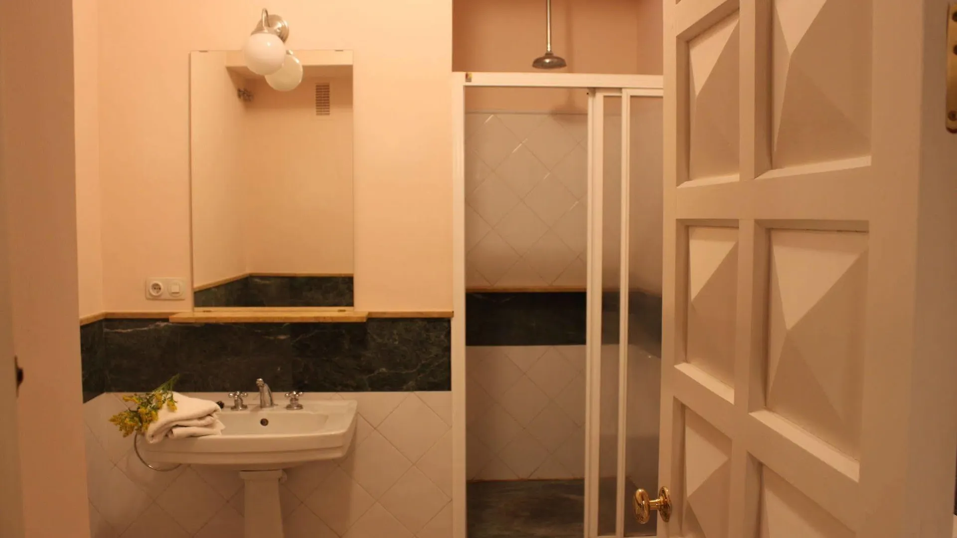 Ferienwohnung Life Select San Bernardo Sevilla Apartment